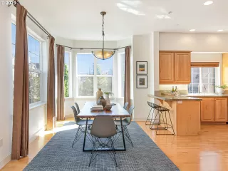 Photo #1: 21550214 Listing