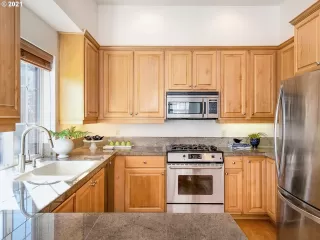 Photo #6: 21550214 Listing