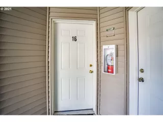 Photo #2: 21550444 Listing