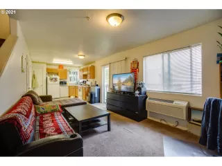 Photo #3: 21550444 Listing