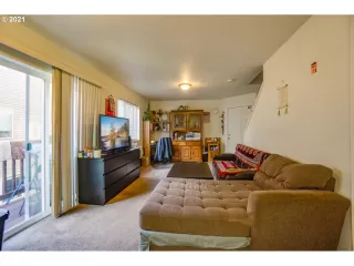 Photo #6: 21550444 Listing