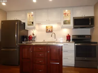 Photo #1: 21550958 Listing