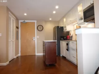 Photo #3: 21550958 Listing