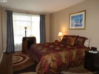 Photo #5: 21550958 Listing