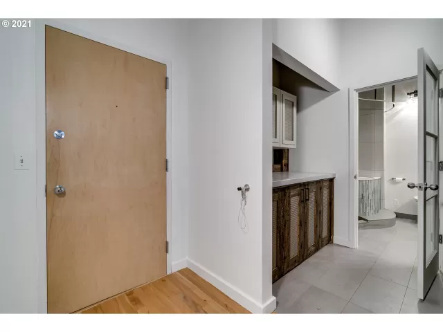 MLS: 21551495 Condo For Sale