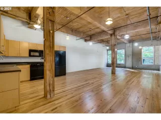 Photo #1: 21551495 Listing