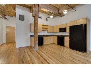 Photo #2: 21551495 Listing