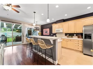 Photo #5: 21552283 Listing 