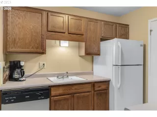 Photo #3: 21552471 Listing 