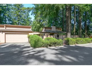 Photo #1: 21552538 Listing