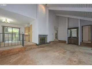 Photo #5: 21552538 Listing