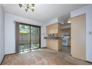 Photo #6: 21552538 Listing