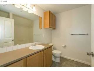 Photo #6: 21552909 Listing