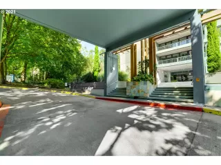 Photo #2: 21552988 Listing