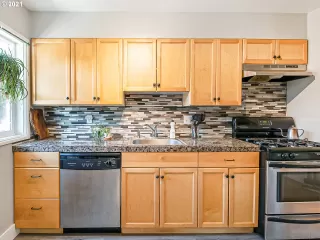 Photo #5: 21553693 Listing 