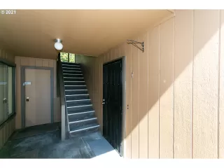 Photo #3: 21553774 Listing