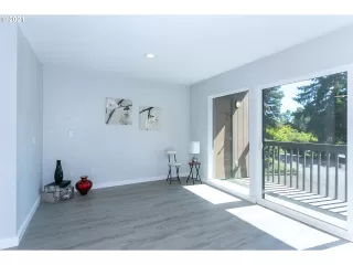 Photo #6: 21553774 Listing