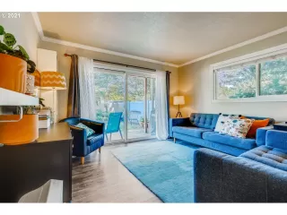 Photo #4: 21554546 Listing