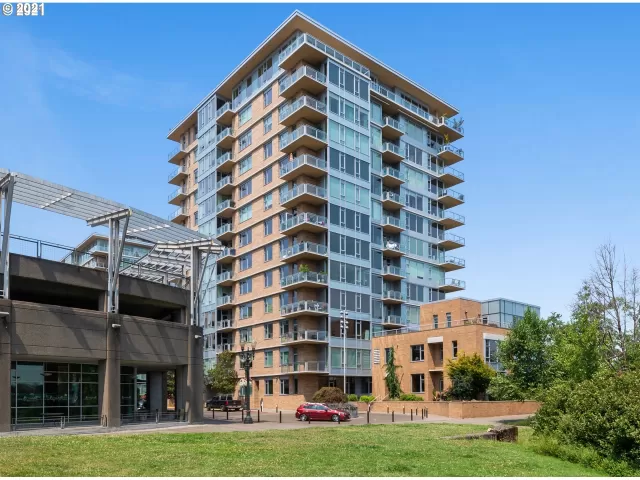 MLS: 21555283 Condo For Sale