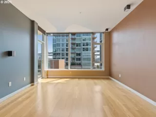 Photo #2: 21555283 Listing