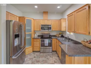 Photo #1: 21555303 Listing