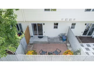 Photo #3: 21555303 Listing