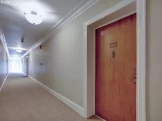 Photo #2: 21555652 Listing