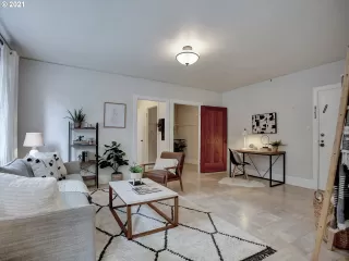 Photo #5: 21555652 Listing