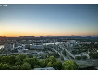 Photo #3: 21556186 Listing