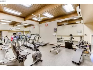 Photo #5: 21556186 Listing