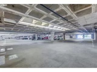 Photo #6: 21556186 Listing