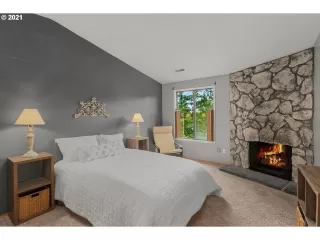 Photo #5: 21557020 Listing
