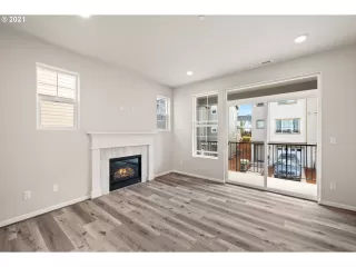 Photo #6: 21557706 Listing