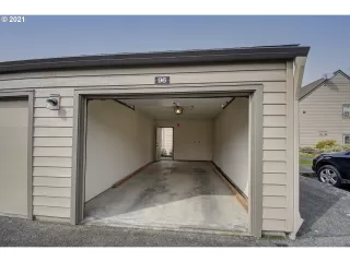 Photo #2: 21558129 Listing