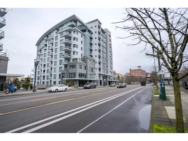 MLS: 21558532 Condo For Sale