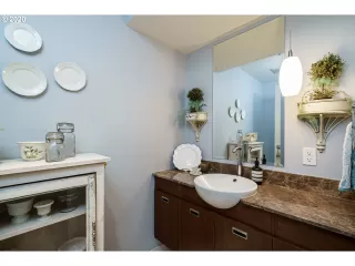 Photo #4: 21558532 Listing