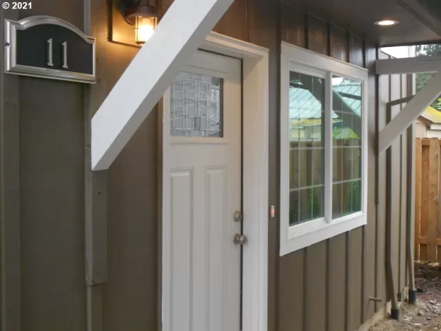 MLS: 21559113 Condo For Sale