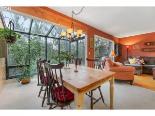 Photo #6: 21559193 Listing