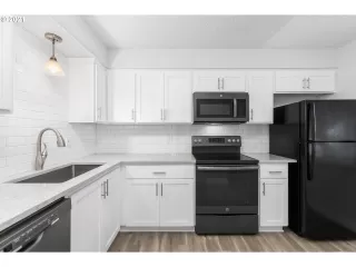 Photo #2: 21559260 Listing 