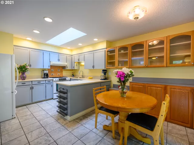 MLS: 21559285 Condo For Sale