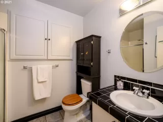 Photo #5: 21559285 Listing