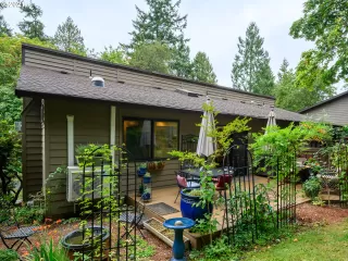 Photo #6: 21559285 Listing