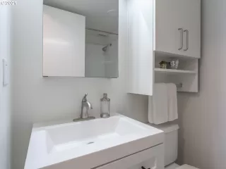 Photo #4: 21559546 Listing 