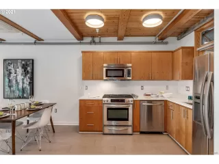 Photo #5: 21560005 Listing 