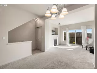 Photo #5: 21560062 Listing