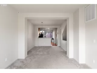 Photo #6: 21560062 Listing