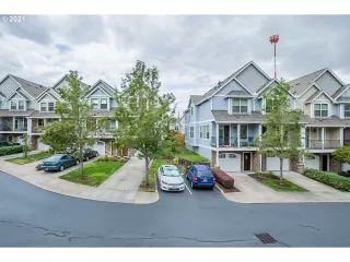 Photo #5: 21560593 Listing