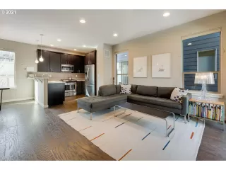 Photo #6: 21562113 Listing 