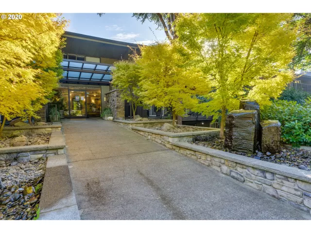 MLS: 21562877 Condo For Sale