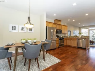 Photo #1: 21562932 Listing 